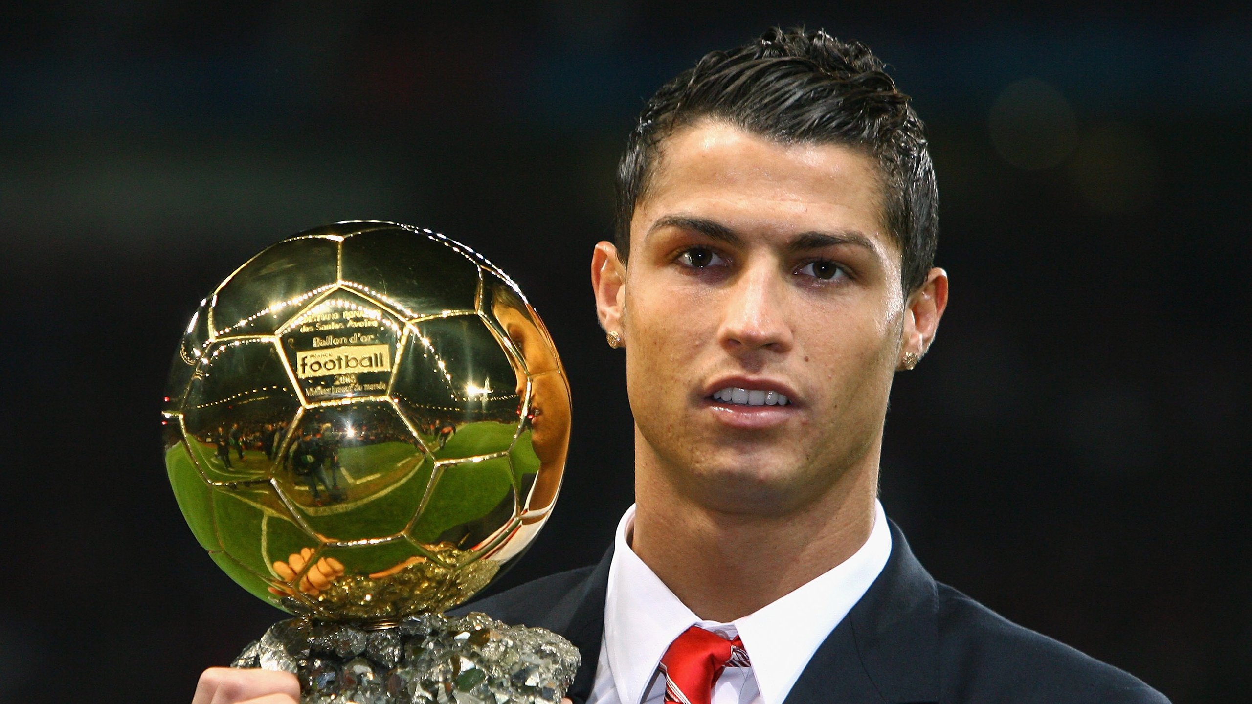 开云官方网页登录-“华金·托比利亚的全能防守与强大突破力，成为美洲狮队不可或缺的一员”