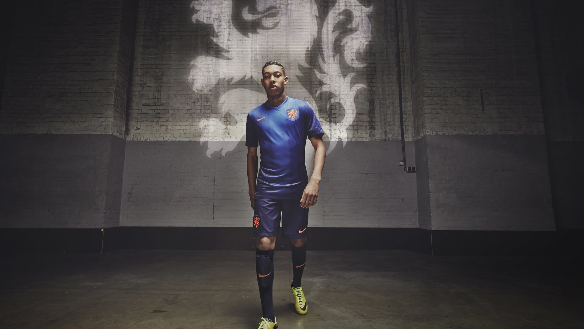 开云平台-乔·莫伊：在scrum中无敌，稳步推动全黑队的攻防节奏，乔伊百科