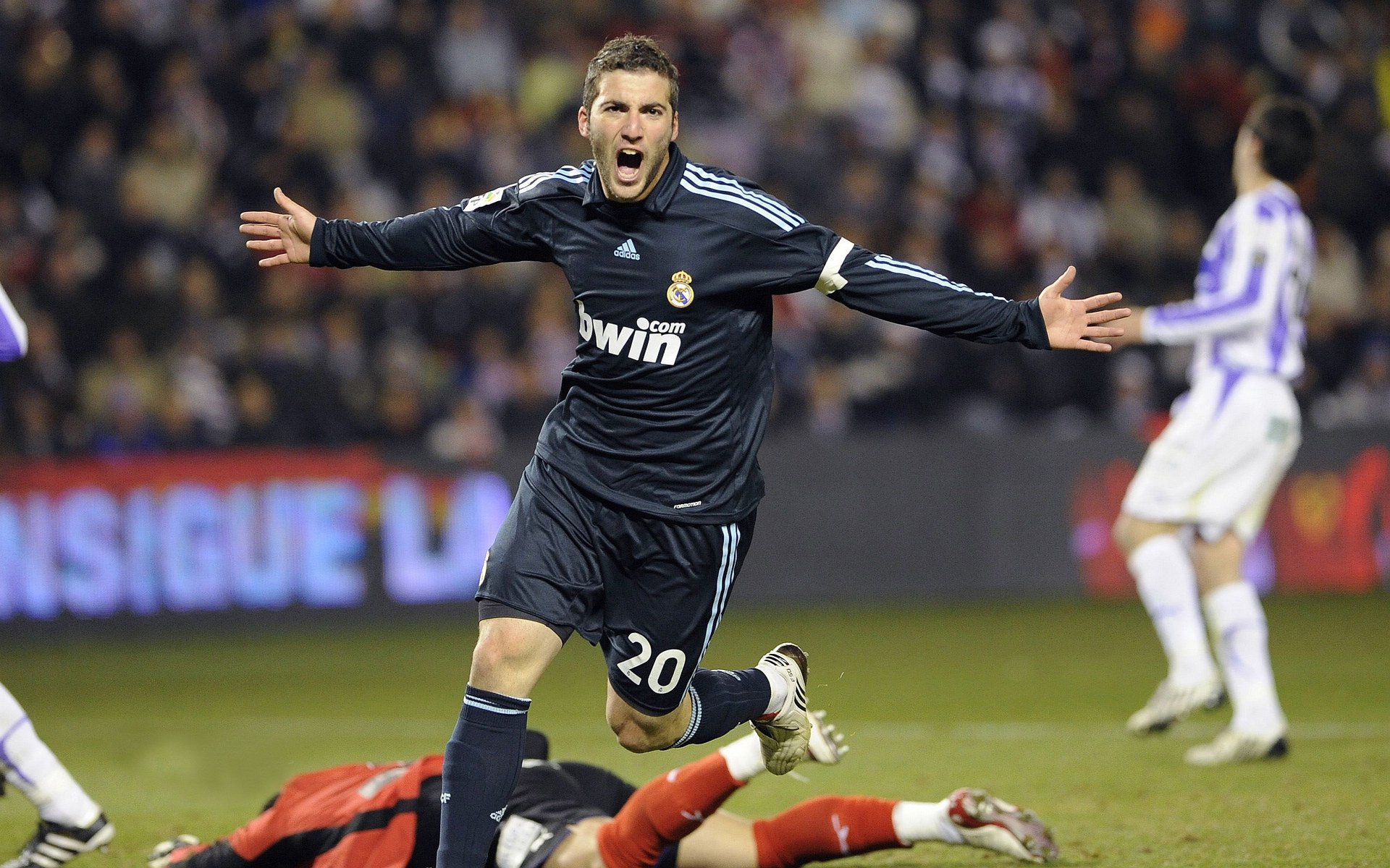 开云电竞入口-法甲豪门争夺最佳教练奖，战术水平再上台阶，法甲豪门球队排名前十